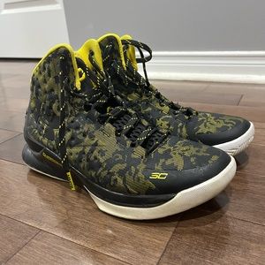 UA Curry 1 Away